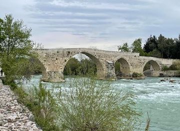 turkiye/antalya/landmark/historic-aspendos-bridge