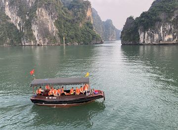 vietnam/ha-long/landmark/halong-phoenix-cruiser