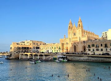 malta/sliema/landmark/balluta-bay-beach