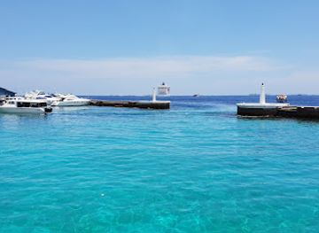 maldives/gaafu-dhaalu-atoll/landmark/republic-square
