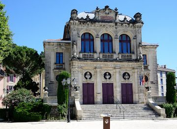 france/luberon/landmark/the-provencal-colorado