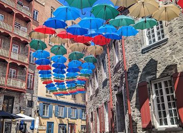 canada/quebec-city/landmark/umbrella-alley