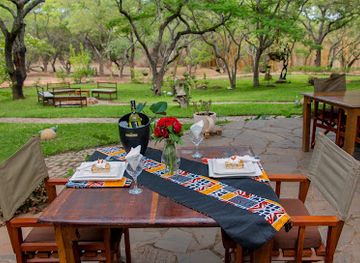 zambia/lusaka-national-park/landmark/pioneer-lodge-camp-and-safaris