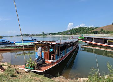 thailand/mekong-river-region/landmark/nagi-of-mekong-cruise-houi-xai-lpb