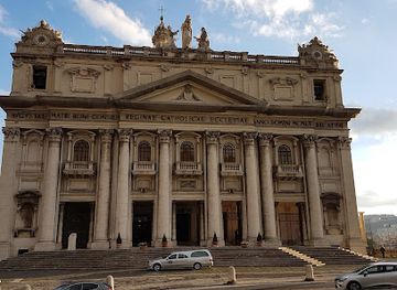 italy/campania/landmark/catacombs-of-san-gennaro