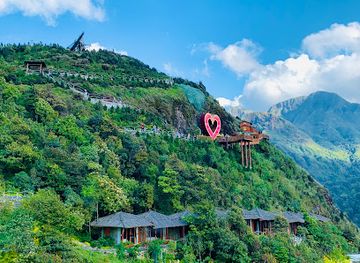 vietnam/sapa/landmark/cong-troi-o-quy-ho-sa-pa
