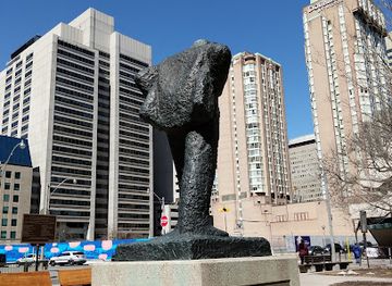 canada/toronto/landmark/churchill-memorial