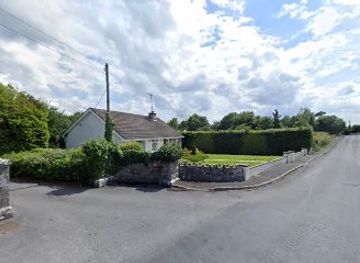 ireland/athlone/landmark/cornamagh-cemetery