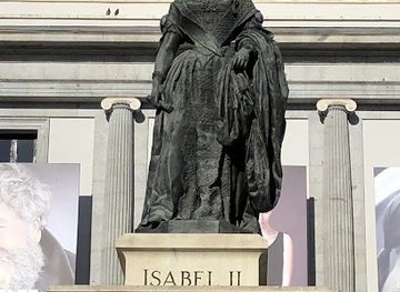 spain/madrid/landmark/estatua-de-isabel-ii