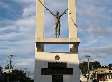 el-salvador/coastal-region/landmark/monument-to-the-constitution-of-el-salvador