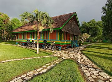 indonesia/east-nusa-tenggara/landmark/4-pohon-ecolodge-les-4-arbres-flores-indonesia