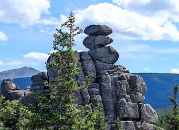 poland/karkonosze-mountains/landmark/three-rocks