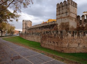 spain/seville/macarena/landmark/muralla-de-la-macarena-garden