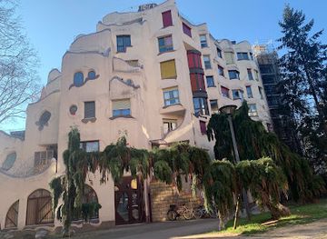 france/rhone-alpes/landmark/les-schtroumpfs