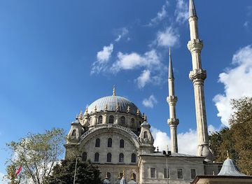 turkiye/istanbul/landmark/dolmabahce-clock-tower