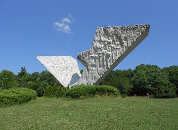 serbia/kragujevac/landmark/memorial-park-october-in-kragujevac