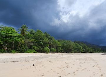 seychelles/anse-boudin/landmark/grande-anse-school-monument