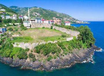 turkiye/trabzon/akcaabat/landmark/akcakale-kalesi