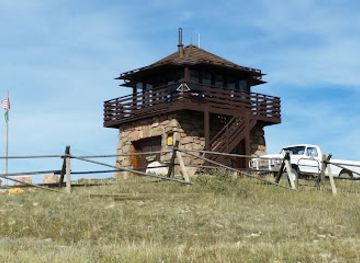 wyoming/crook-county/landmark/cement-ridge-lookout
