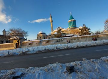 turkiye/konya/landmark/ucler-cemeterie