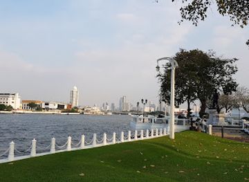 thailand/bangkok/landmark/king-taksin-monument