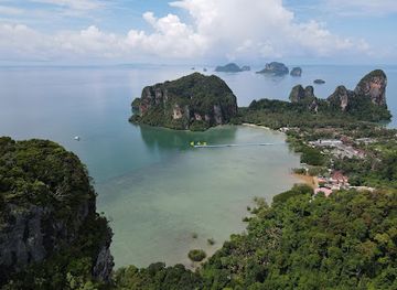 thailand/krabi/landmark/east-railay-bay-beach