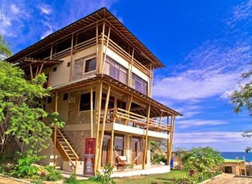 ecuador/montanita-beach/landmark/punta-hills-montanita