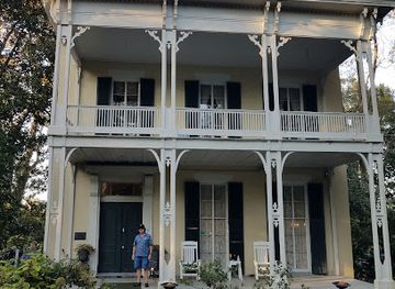 tennessee/mississippi-delta/landmark/mcraven-tour-home