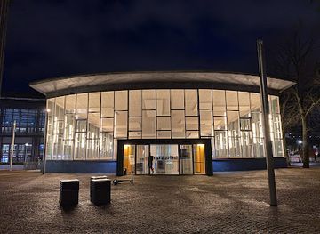 germany/berlin/landmark/tranenpalast