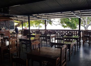 timor-leste/aileu/landmark/castaway-bar-and-restaurant