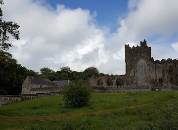 ireland/wexford/landmark/tintern-abbey
