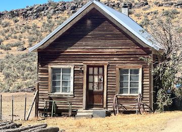 oregon/baker-county/landmark/sawmill-gulch-schoolhouse
