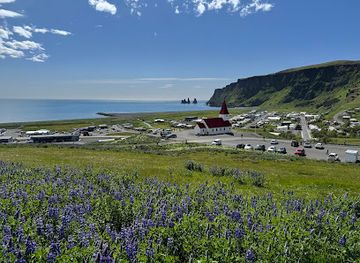 iceland/vík-í-mýrdal/landmark/cemetery-vik