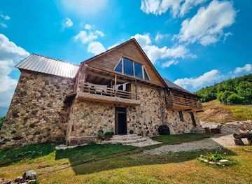 albania/kelmendi/landmark/kelmendi-hotel