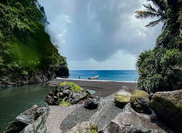 saint-vincent-and-the-grenadines/palm-island/landmark/falls-of-baleine