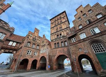 germany/lubeck/landmark/burgtor-in-lubeck