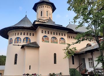 romania/suceava/landmark/biserica-sfantul-ioan-nepomuk