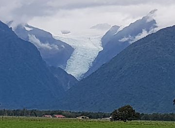 new-zealand/fox-glacier/landmark/te-kopikopiko-o-te-waka-peak-view