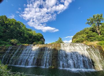 illinois/galena-territory/landmark/thunder-bay-falls-private