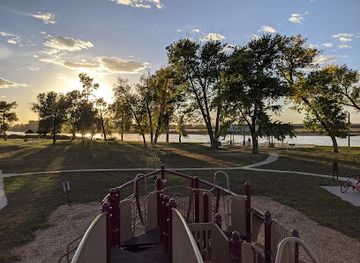 iowa/council-bluffs/landmark/narrows-river-park