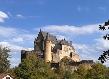 luxembourg/vianden/landmark/vianden-castle