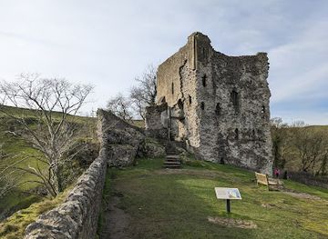 united-kingdom/east-midlands/landmark/peveril-castle