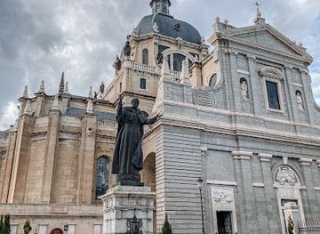 spain/madrid/landmark/muslim-walls