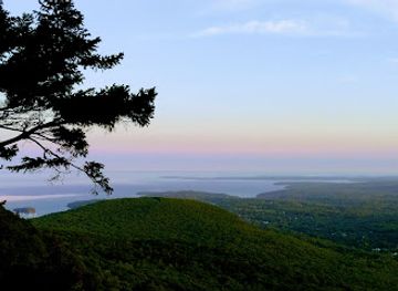 maine/camden/landmark/mt-megunticook