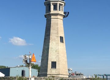 new-york/buffalo/landmark/buffalo-main-light