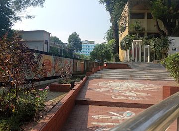 bangladesh/chittagong/landmark/chittagong-college-shahid-minar