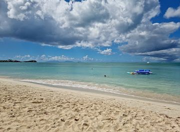 antigua-and-barbuda/saint-mary/landmark/jolly-beach