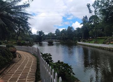 india/shillong/landmark/wards-lake