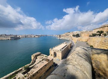 malta/grand-harbour/landmark/lower-barrakka