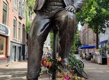 netherlands/leiden/landmark/andre-hazes-monument